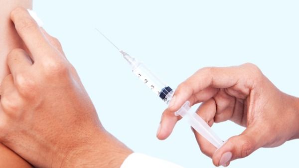 二阳来袭，国内部分地区医院引进奥密克戎新冠疫苗