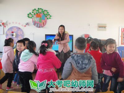 幼儿园大班健康教案《我是小小营养师》配图一