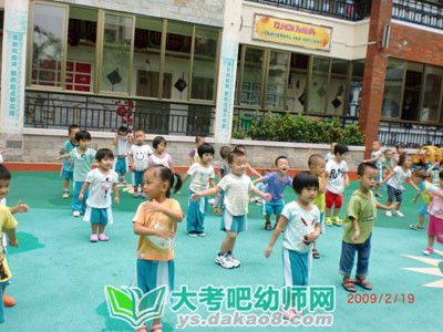 小班健康教案反思：培养儿童良好的睡眠习惯配图三
