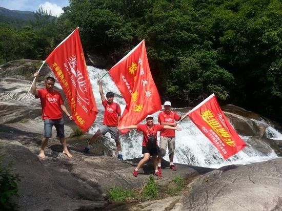 2015年6月13号组织黎亲到武平梁野山户外活动照片