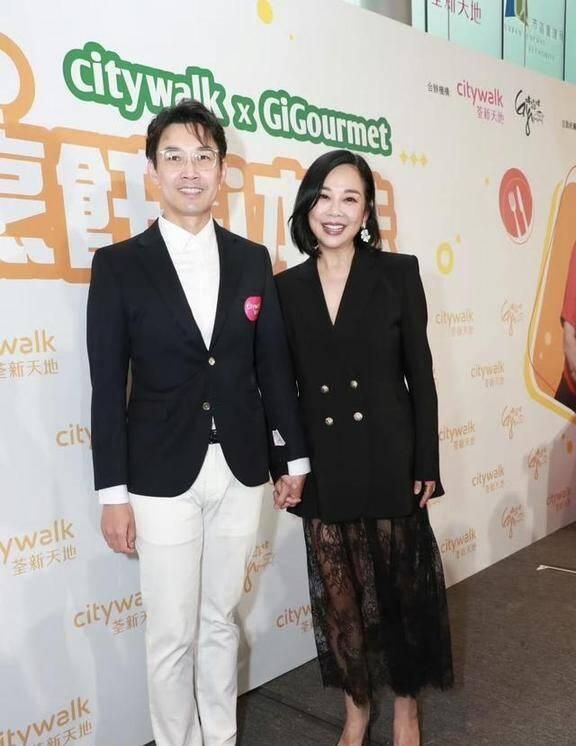 TVB前花旦携老公北京亮相，减肥后状态大勇，港剧仍是心头好 重情重义模范夫妻