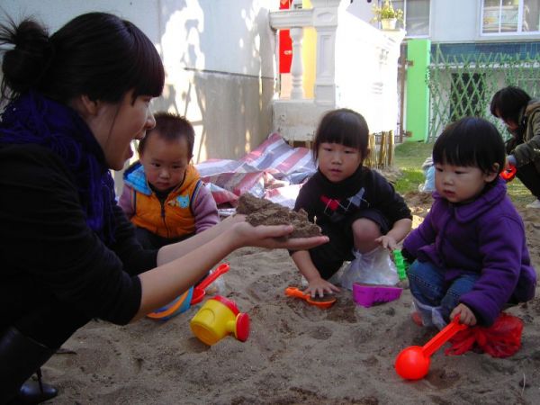 常青藤幼儿园====全新的幼儿教育模式——一岁就上常青藤