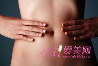 腹部按摩减肥法 重塑腰部