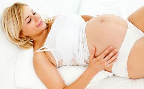 孕晚期水腫怎么消腫 如何緩解孕晚期水腫 孕晚期水腫吃什么消腫