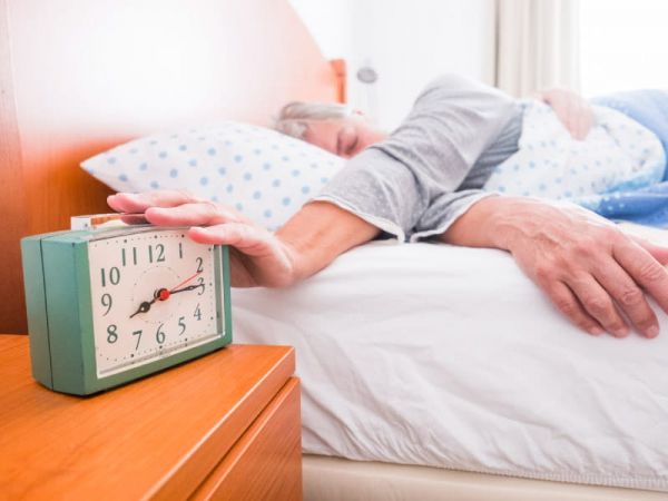 1204SSSleepMenopauseTransition_SC--SPANISH.jpg