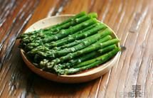白灼芦笋