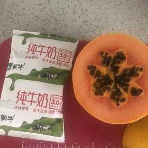 快速早餐-低卡健康的木瓜燉牛奶100大卡左右的做法 步驟1