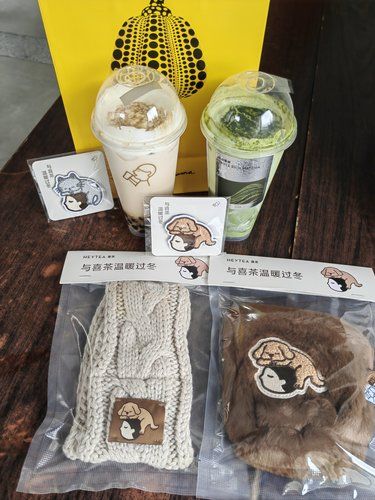 喜茶寵物徽章??毛孩子和主子的溫暖一個不落?