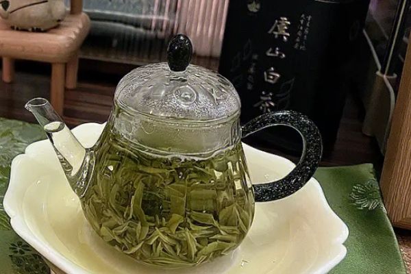 喝绿茶一个月瘦了15斤，天天喝绿茶越来越瘦