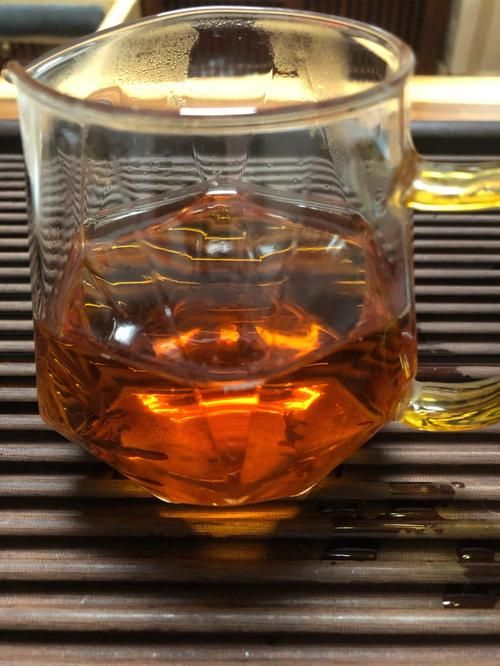 红茶第一泡要倒掉吗？正确的泡茶方法是什么？