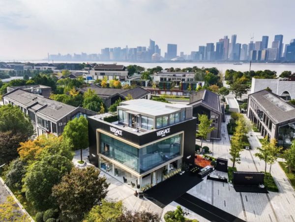杭州錢江世紀城迎來兩家意大利名店: Versace Home中國最大店、米其林三星餐廳 Enrico Bartolini 中國首店
