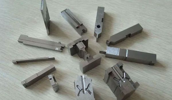 線切割和電火花成型加工之間的差異