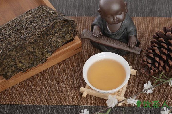 黑茶的9大功效，促進(jìn)消化/潤腸通便/降三高(適合飲用黑茶的人)