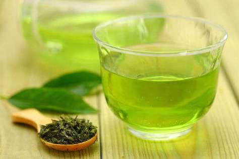 綠茶減肥方法詳解：正確飲用綠茶的減肥效果及注意事項(xiàng)