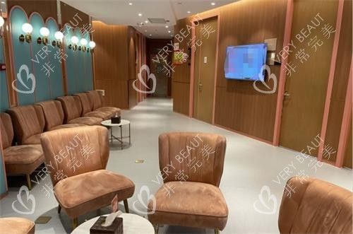 深圳藝星醫(yī)療美容醫(yī)院接待區(qū)