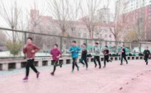 健康運(yùn)動：冬季長跑需注意的事項(xiàng)