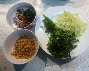 一粥兩喝無雞精健康版(皮蛋瘦肉粥2碗+素食蔬菜粥1碗)的做法 步驟2