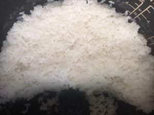 健康毛豆炒飯的做法 步驟5