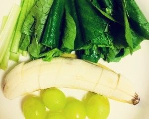 绿色健康果蔬汁(减肥低卡)的做法步骤 第1步