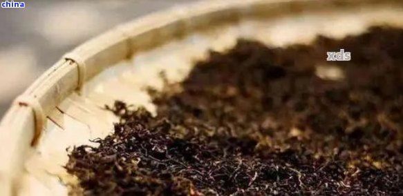 普洱茶發(fā)酵過程中產(chǎn)生的渣狀物質(zhì)是什么？如何鑒別和處理？