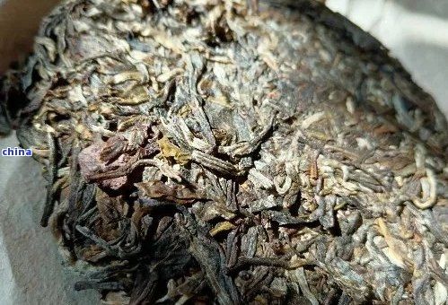 普洱茶發(fā)酵過程中產(chǎn)生的渣狀物質(zhì)是什么？如何鑒別和處理？