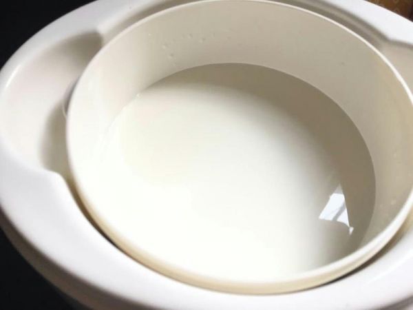 純奶手撕吐司的做法 步驟1
