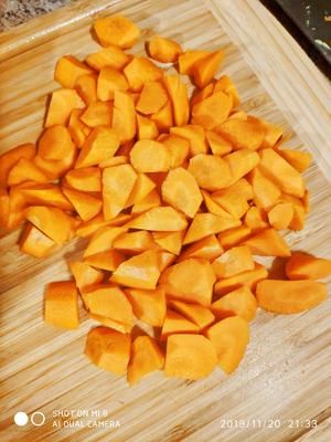『留學(xué)生菜譜』冬日雜蔬湯·富含維生素(每餐200卡)的做法 步驟3