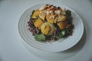 【减脂增肌】超级食谱之咖喱烤鸡胸佐清新薄荷酸奶酱 Superfood chicken curry by Jamie Oliver的做法 步骤5