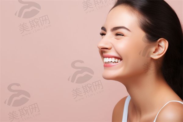 手臂吸脂對人體的健康影響究竟如何？了解手臂吸脂的利弊分析。