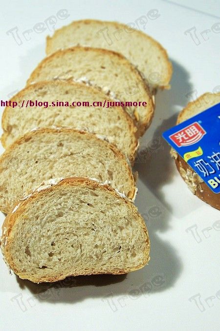 將健康與簡單發(fā)揮到極致鈥斺100%全麥面包