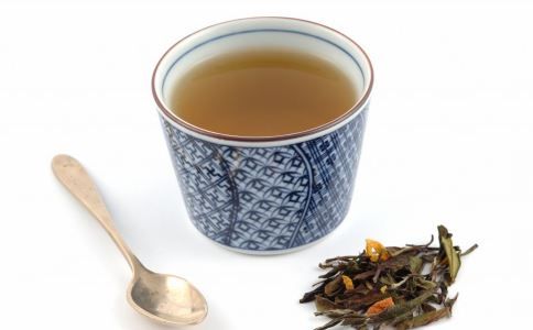 喝黃芪茶有什么好處 喝黃芪茶的好處有哪些 喝黃芪茶的功效與作用