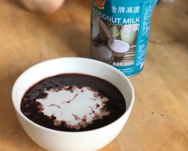 独家秘方，椰浆红豆沙黑糯米。超级软糯好吃的做法