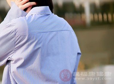 有的女性急于求成，通過節(jié)食減肥瘦身，后雖然瘦了，但是身體也出現(xiàn)了毛病