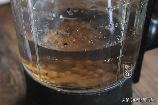 減脂時(shí)期這樣喝豆?jié){，比牛奶好喝營(yíng)養(yǎng)，熱量低飽腹感強(qiáng)，早餐必備