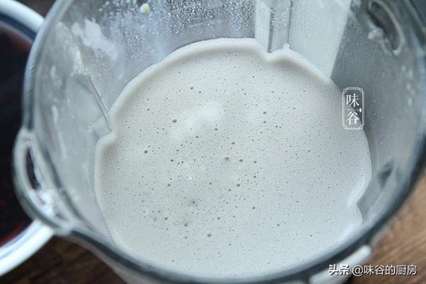 減脂時(shí)期這樣喝豆?jié){，比牛奶好喝營(yíng)養(yǎng)，熱量低飽腹感強(qiáng)，早餐必備