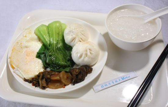 剩飯菜當(dāng)早餐=典型錯(cuò)誤