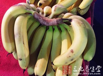 香蕉1-2根，水果醋(或米醋)