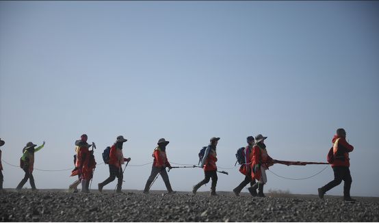 3月30日，健康幫勇士榮耀歸來，勝利抵達(dá)終點(diǎn)，一場專屬于他們的慶功宴由此上演。慶功宴上，健康幫為勇士們頒發(fā)獎(jiǎng)牌，表彰他們的勇氣與毅力。