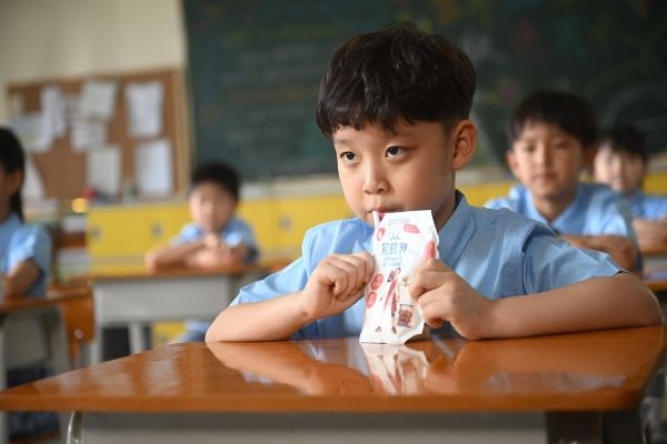 “小学生饮奶与健康评估”报告出炉， 饮奶干预成效斐然