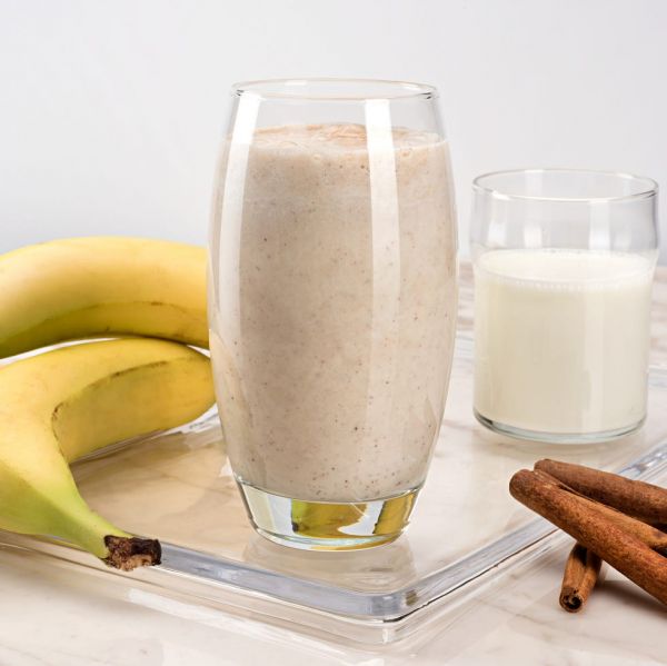 banana milkshake with cinnamon