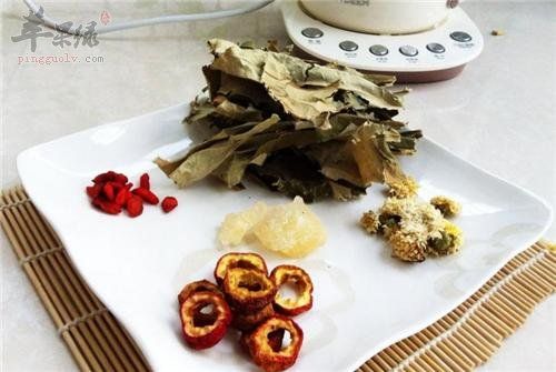 荷葉的藥用價(jià)值 幫助祛濕排毒防病