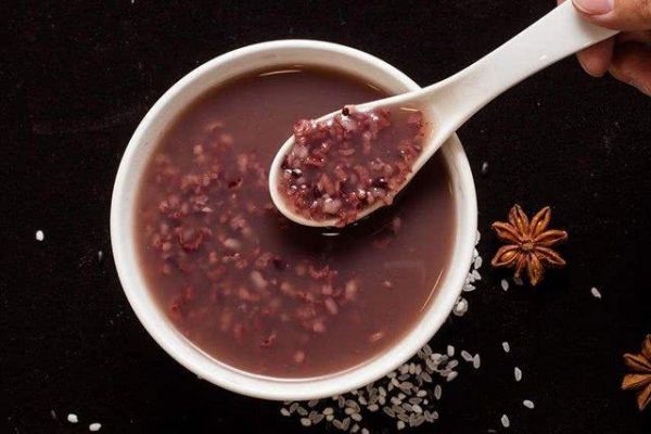 熬制紅豆粥時，提前加這一步，紅豆更容易煮至軟爛，也更好喝！