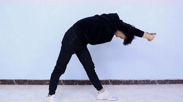 以前體重140，現(xiàn)在瘦到99，每天一個(gè)動(dòng)作，瘦的快還簡(jiǎn)單