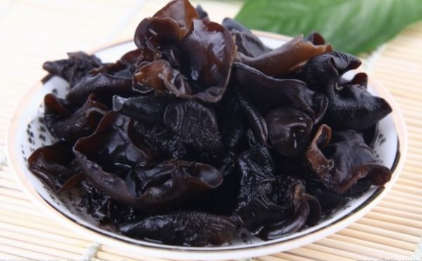 吃木耳的注意事项有哪些？选购木耳要注意什么？(1)