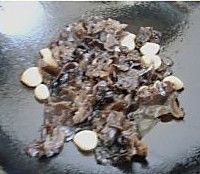 大蒜燒木耳的做法圖解3