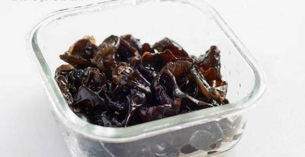 黑木耳這樣吃，不用一滴油，清爽可口營(yíng)養(yǎng)翻倍還抗癌防癌哦