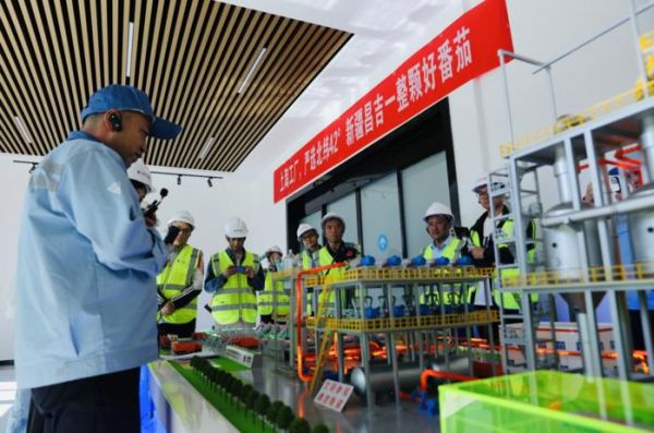 “中糧番茄”在新疆昌吉番茄生產(chǎn)加工車間
