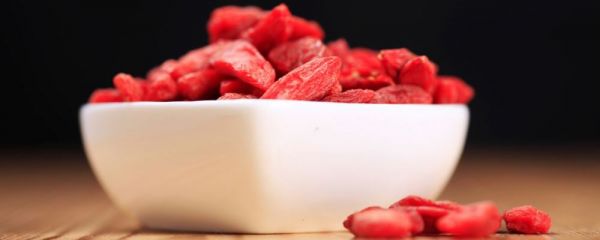 枸杞子的功效 枸杞的營(yíng)養(yǎng)價(jià)值 枸杞食療 枸杞藥膳湯 枸杞食譜