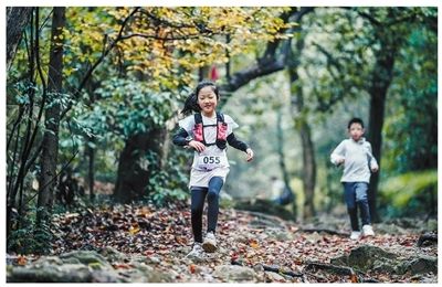 西湖：21公里徒步之旅 一道亮麗風景