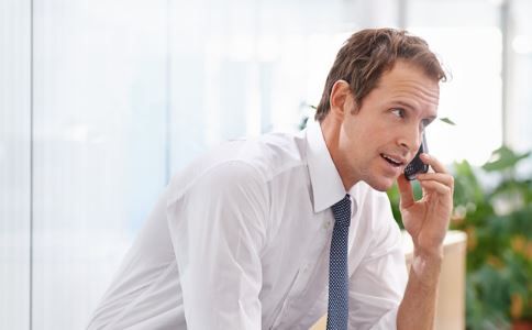 清晨第一杯水怎么喝健康 早晨起床如何喝水更健康 喝水有什么讲究